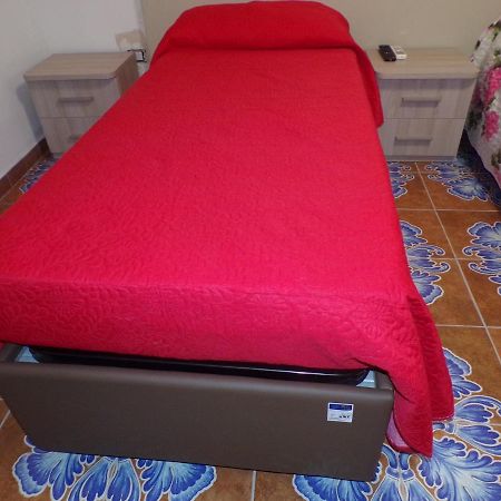 Nuova Aurora Rent Rooms Roccalumera Bagian luar foto