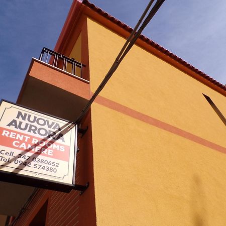 Nuova Aurora Rent Rooms Roccalumera Bagian luar foto