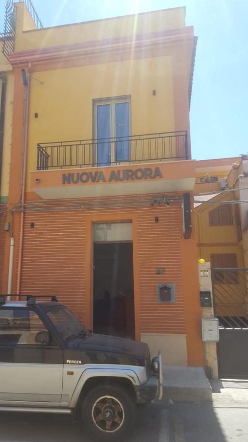 Nuova Aurora Rent Rooms Roccalumera Bagian luar foto