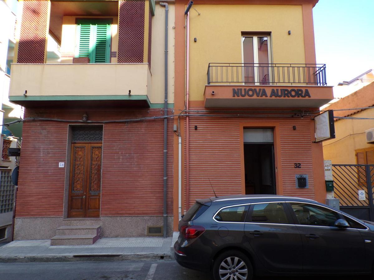 Nuova Aurora Rent Rooms Roccalumera Bagian luar foto