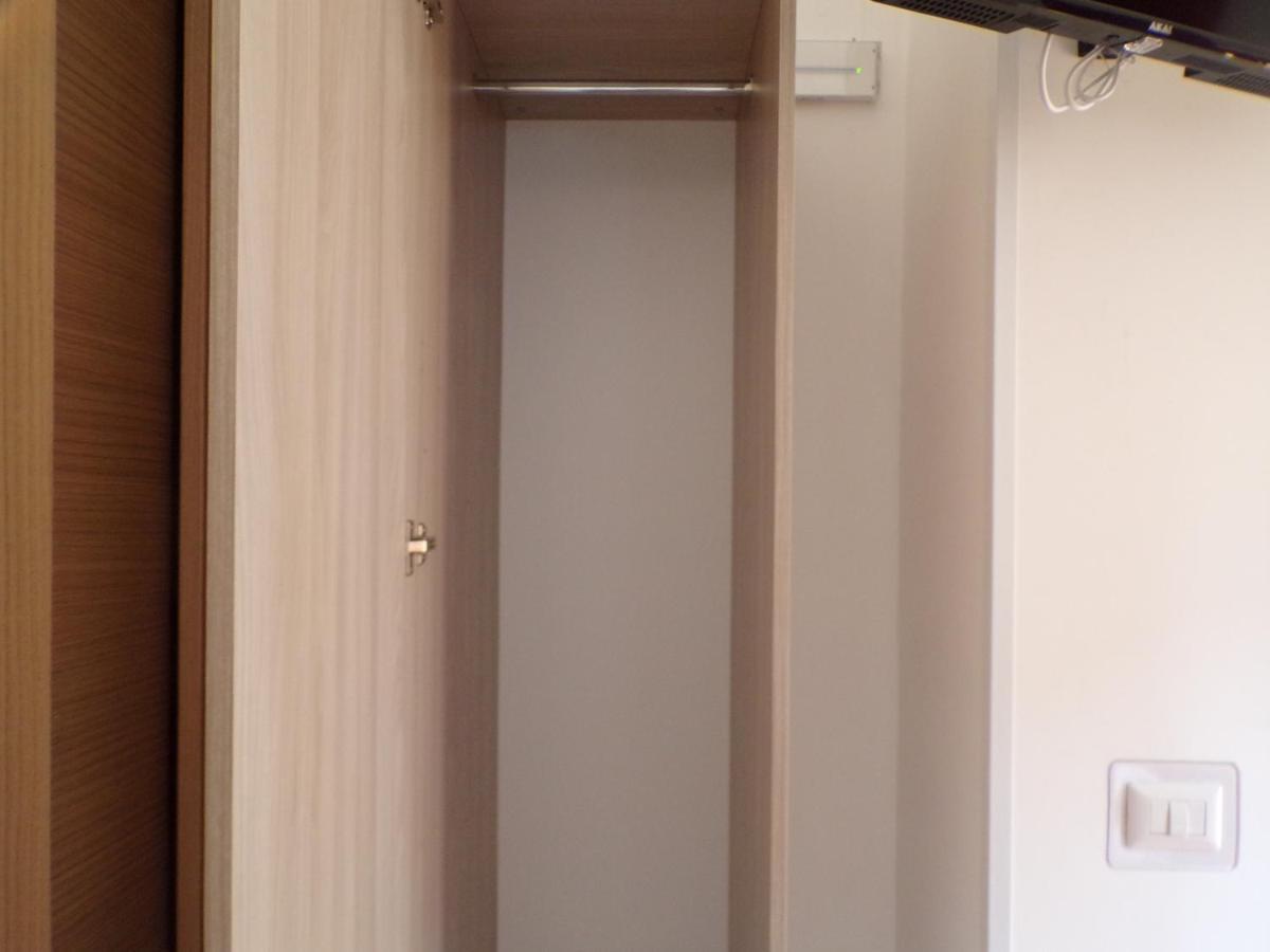 Nuova Aurora Rent Rooms Roccalumera Bagian luar foto