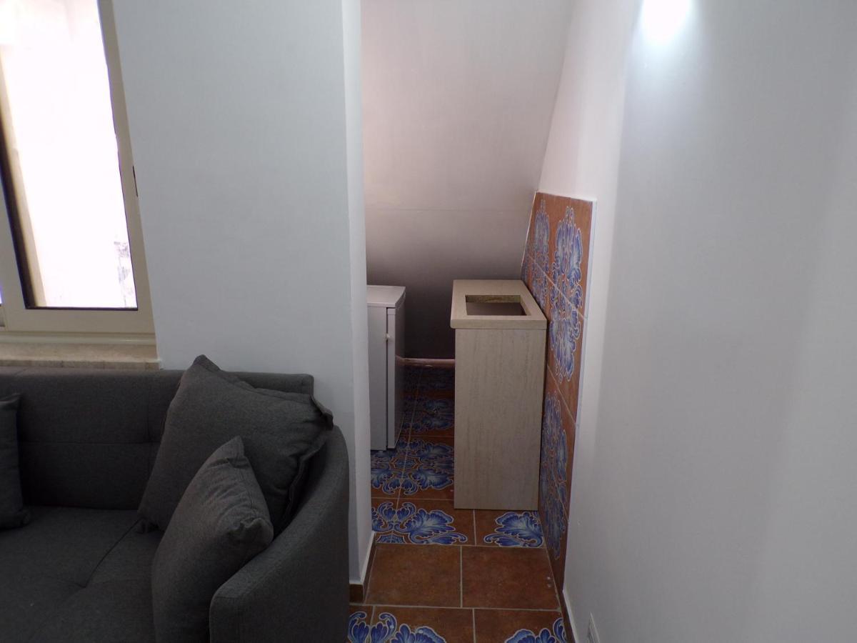Nuova Aurora Rent Rooms Roccalumera Bagian luar foto