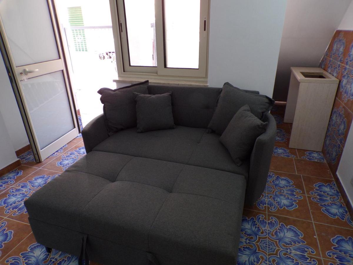 Nuova Aurora Rent Rooms Roccalumera Bagian luar foto