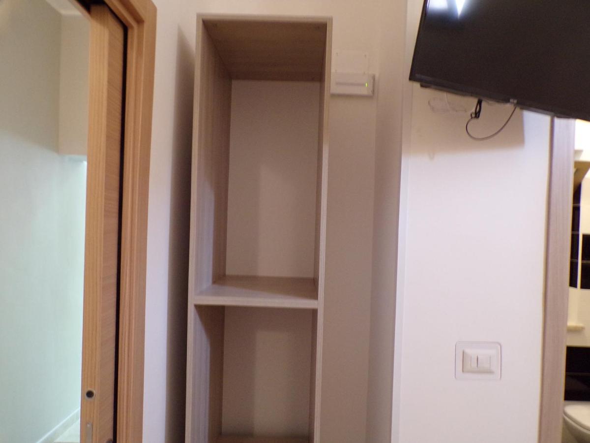 Nuova Aurora Rent Rooms Roccalumera Bagian luar foto