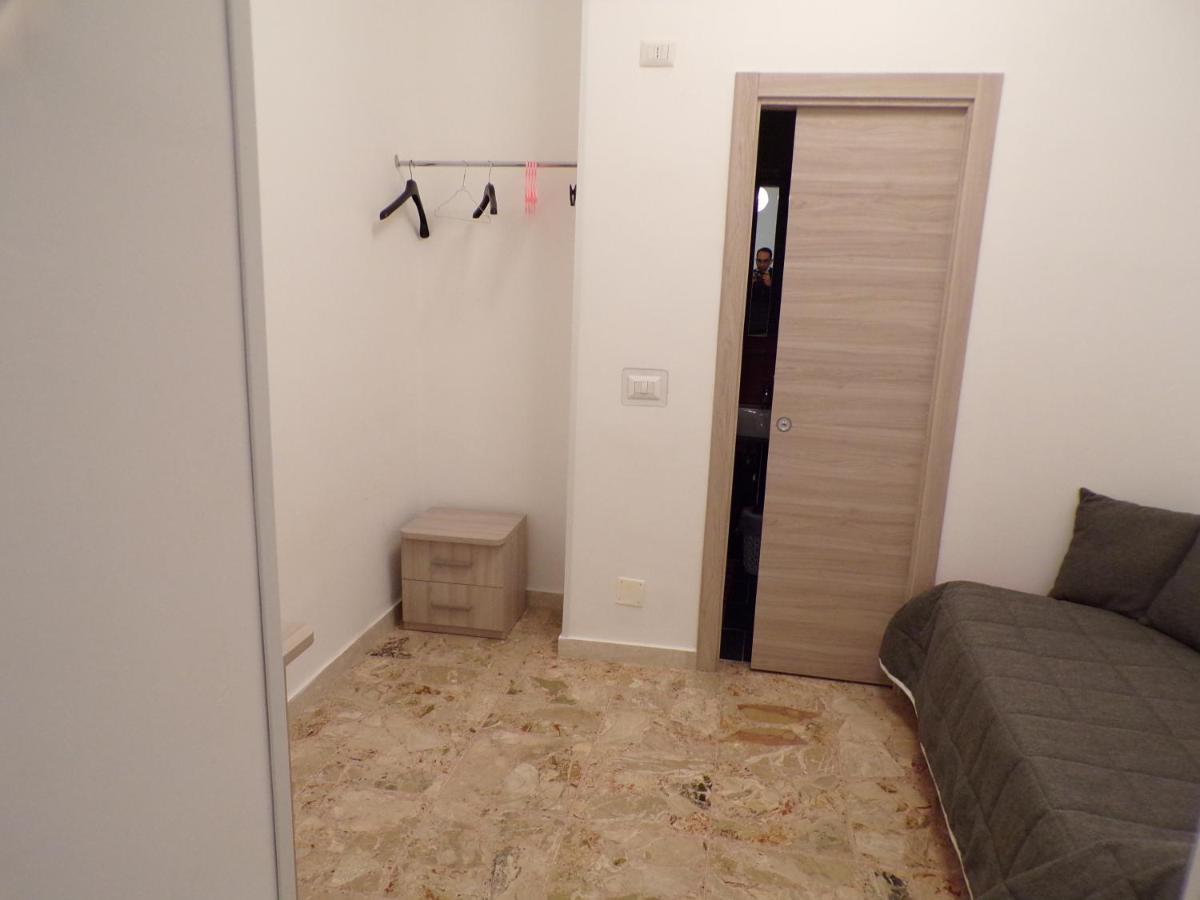Nuova Aurora Rent Rooms Roccalumera Bagian luar foto